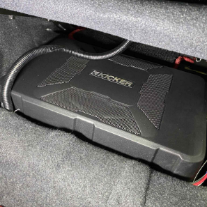 スバルWRX シート下